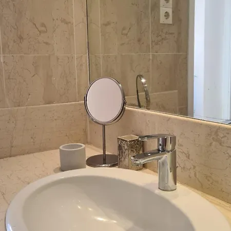 Charming Old Town House & Peaceful Patio Dom wakacyjny Rhodes City
