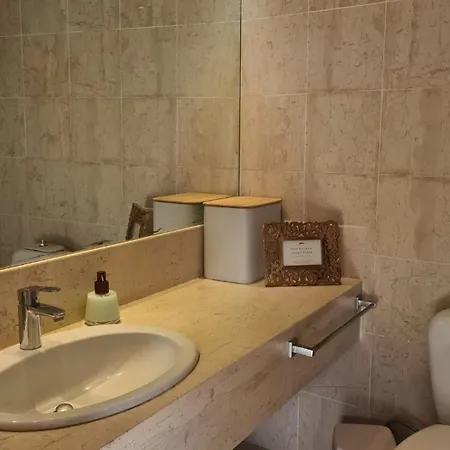 Charming Old Town House & Peaceful Patio